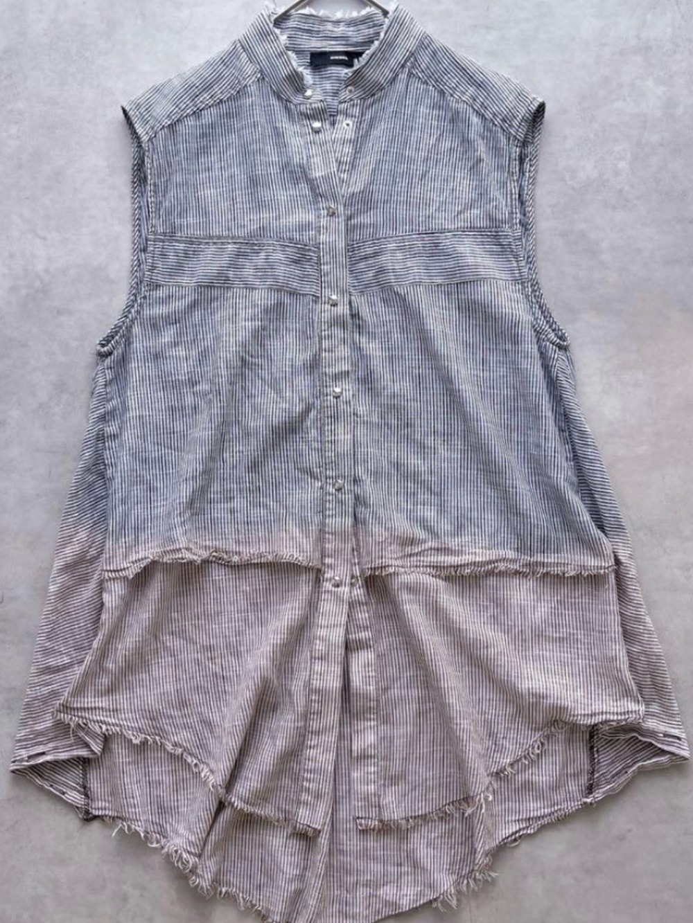 Diesel Sleeveless Striped Button-Front Tunic - Blue & White light brown
Small
